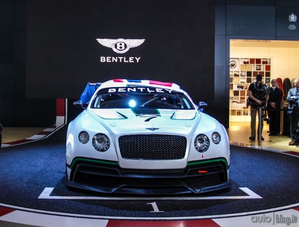 Bentley Continental GT3 al Salone di Parigi 2012 Live