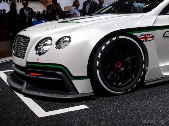 Bentley Continental GT3 al Salone di Parigi 2012 Live