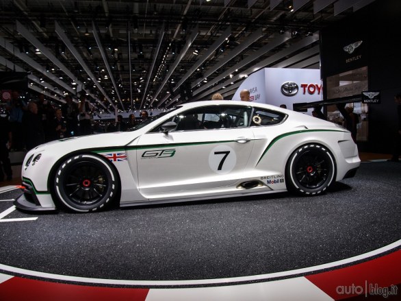 Bentley Continental GT3 al Salone di Parigi 2012 Live