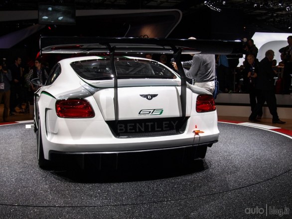 Bentley Continental GT3 al Salone di Parigi 2012 Live