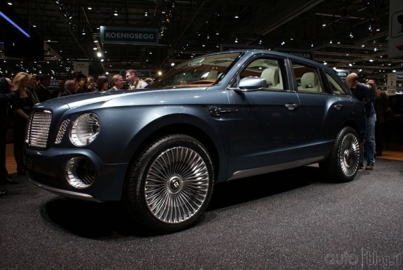 Bentley: la EXP 9 F e le altre novità - Salone di Ginevra 2012 Live