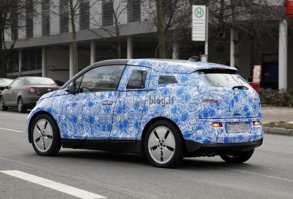 BMW i3 foto spia nuove