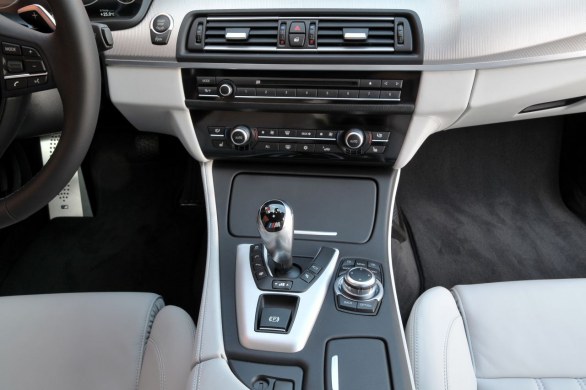 BMW M5: nuove foto ufficiali
