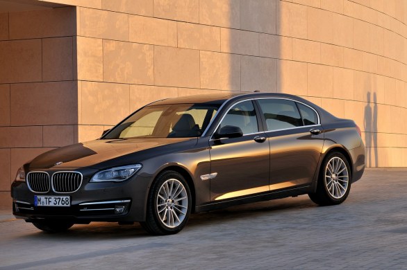 BMW Serie 7 my 2012: il facelift di metà carriera della 7er