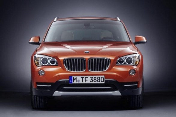 BMW X1: prime immagini del restyling
