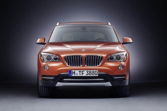 Nuovi dettagli degli interni e della carrozzeria della BMW X1 my2012