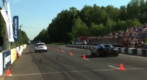 Bugatti Veyron contro Nissan Juke R