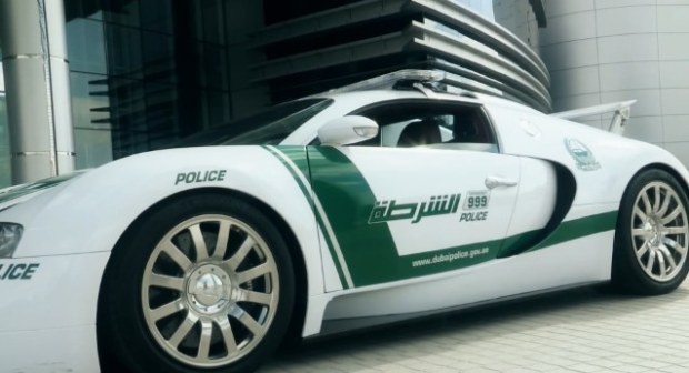 Guarda la fotogallery della Bugatti Veyron della Polizia di Dubai