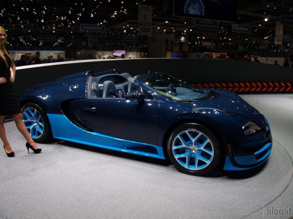Bugatti presenta al Salone di Ginevra la nuova Veyron Vitesse