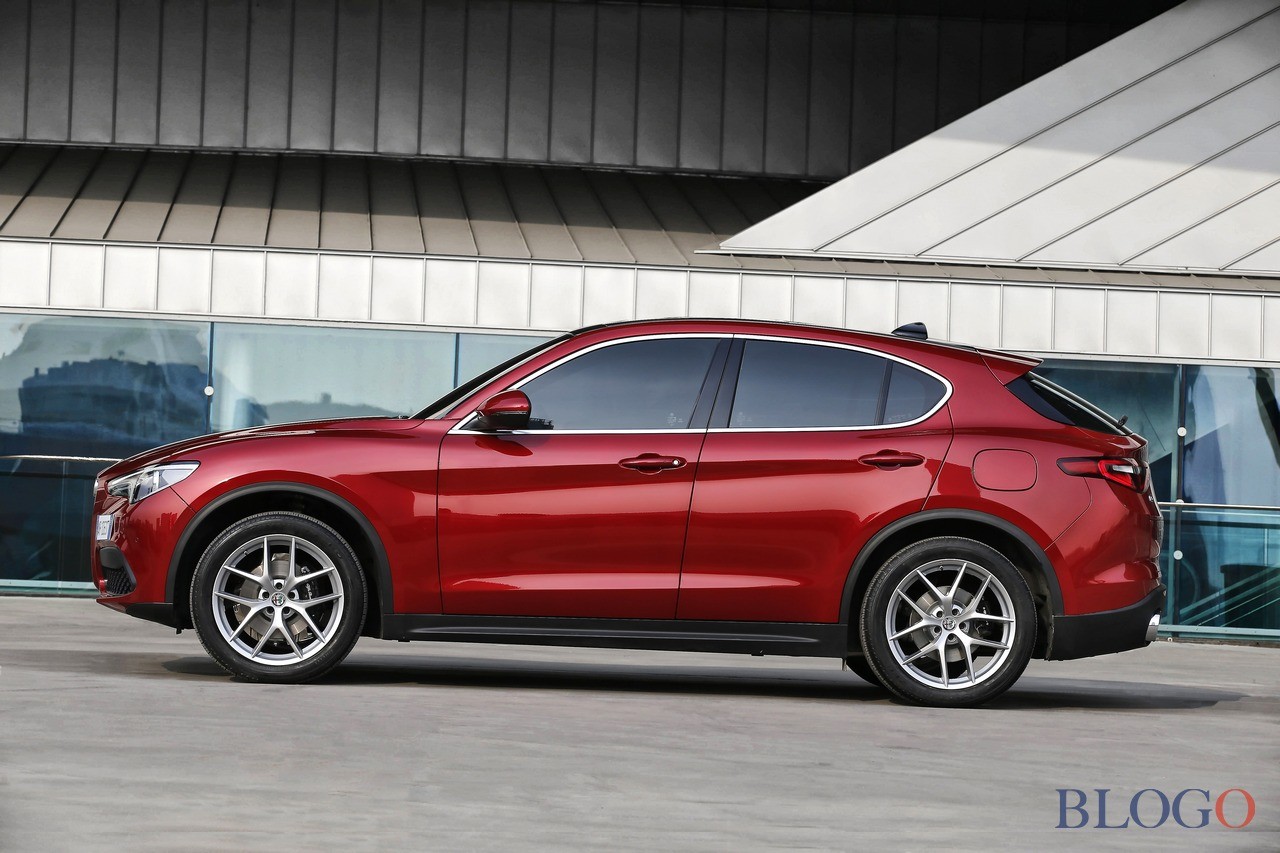 alfa-romeo-stelvio-13.jpg