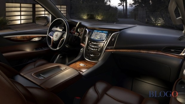 Guarda la fotogallery della Cadillac Escalade 2015