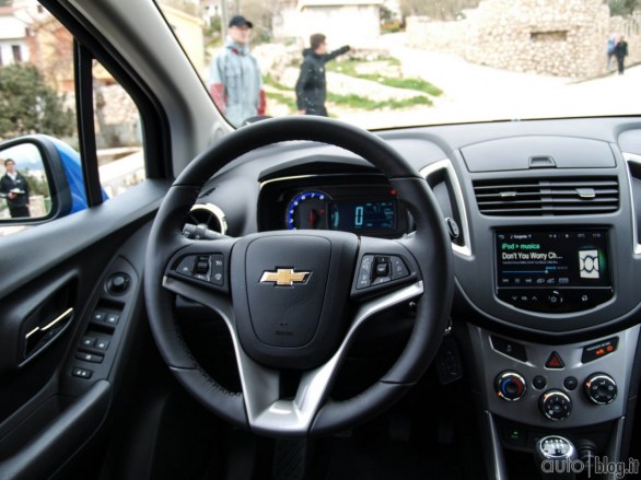 Chevrolet Trax: la nostra video prova su strada