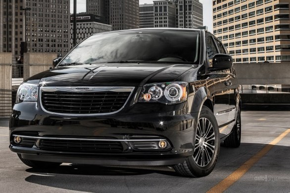 Chrysler Town and Country S