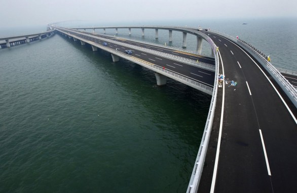 Cina, Jiaozhou Bay Bridge