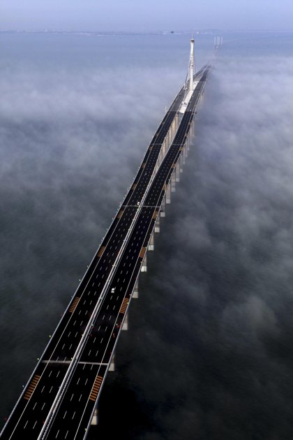 Cina, Jiaozhou Bay Bridge