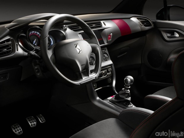 Citroen DS3 Cabrio Racing: prova su strada e caratteristiche