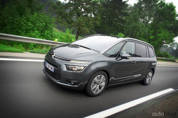 Prova Citroën Grand C4 Picasso scheda tecnica opinioni e dimensioni 1.6 HDi  Exclusive 