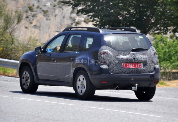 Dacia Duster 2014: informazioni e foto spia