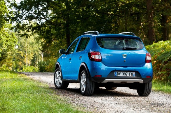 Dacia Logan e Dacia Sandero al Salone di Parigi 2012