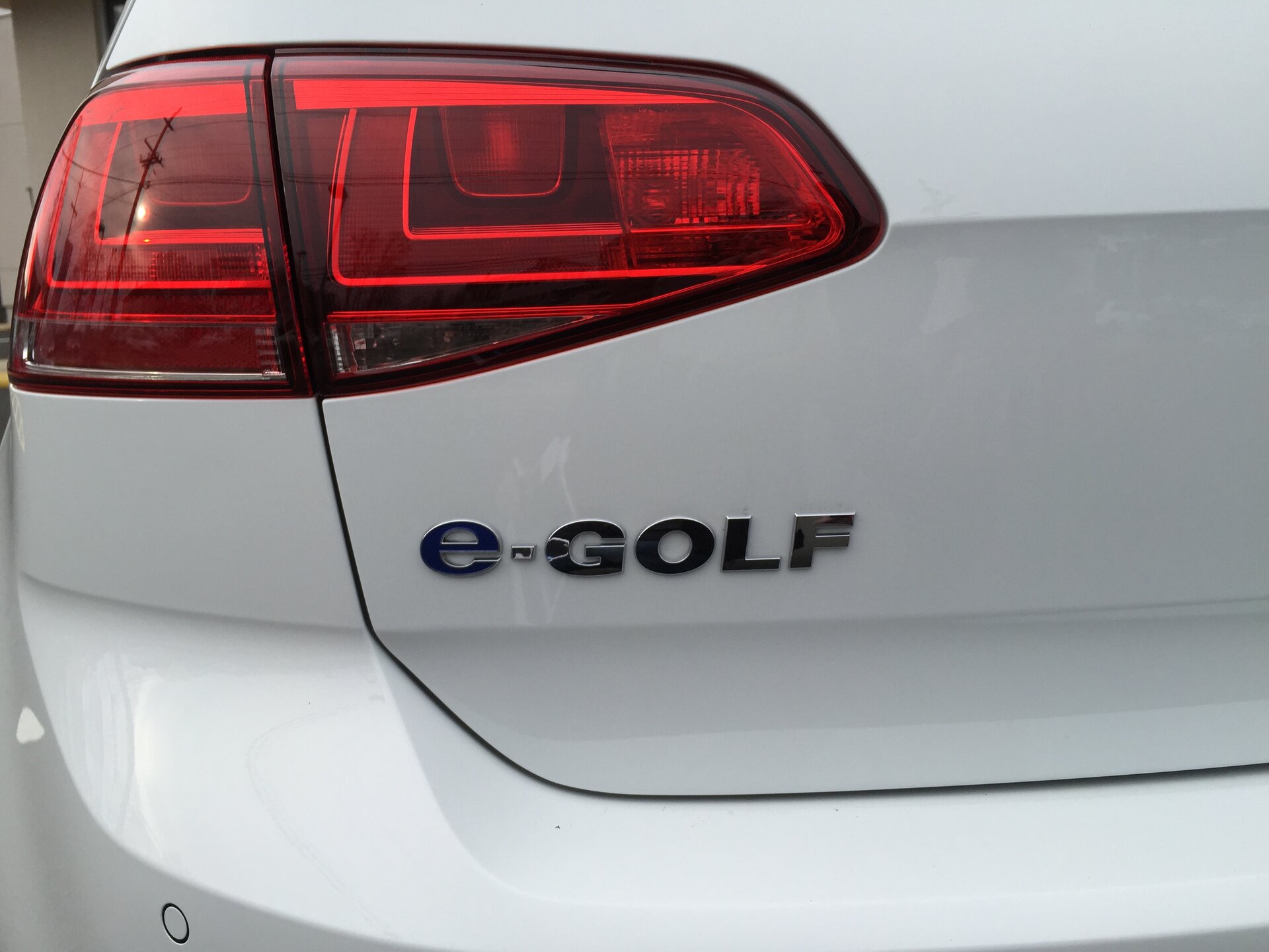 2015-vw-e-golf-rear.jpg