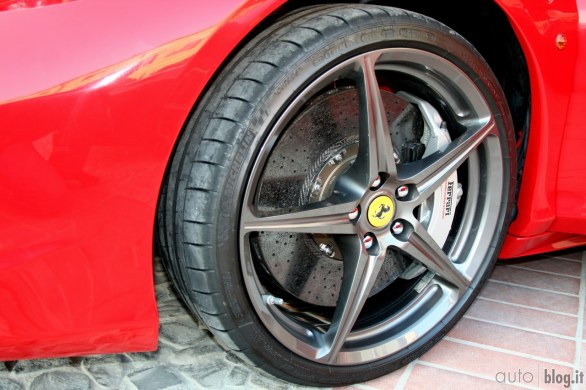 Ferrari 458 Spider: prima prova su strada