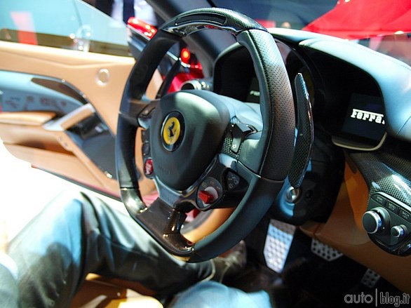 Ferrari al Salone di Parigi 2012 Live