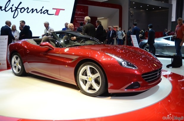 Guarda la fotogallery della Ferrari California T al Salone di Ginevra 2014 Live