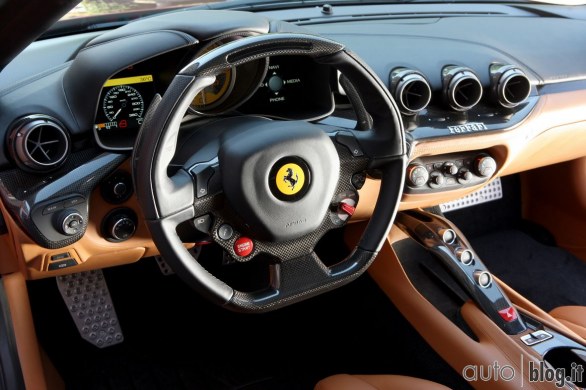 Ferrari F12berlinetta: prime impressioni di guida a caldo