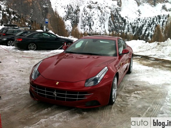 Ferrari FF: nuove foto da Selva di Val Gardena