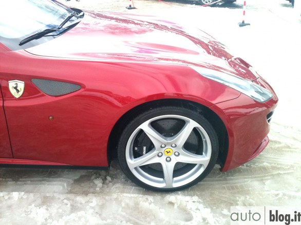 Ferrari FF: nuove foto da Selva di Val Gardena