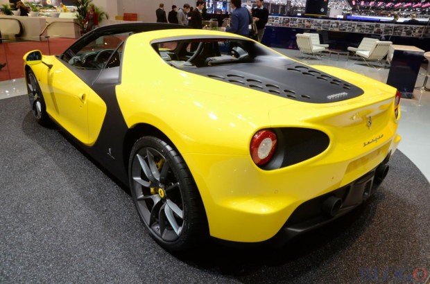 Ferrari Sergio al Salone di Ginevra 2015 Live