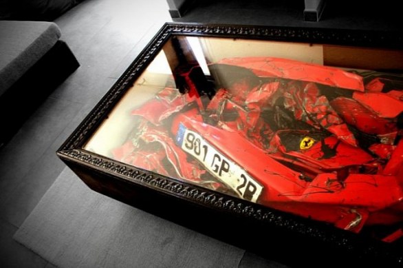 Ferrari: una 360 Modena distrutta trasformata in tavolino