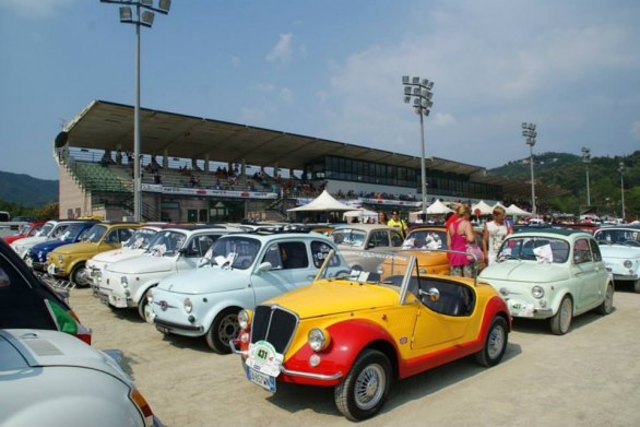 Fiat 500: le immagini dal raduno di Garlenda