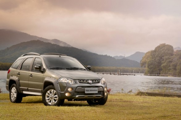 Fiat presenta tre novità per il mercato brasiliano, la Siena EL, la Palio e la Strada my2013