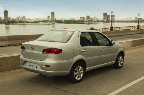 Fiat presenta tre novità per il mercato brasiliano, la Siena EL, la Palio e la Strada my2013