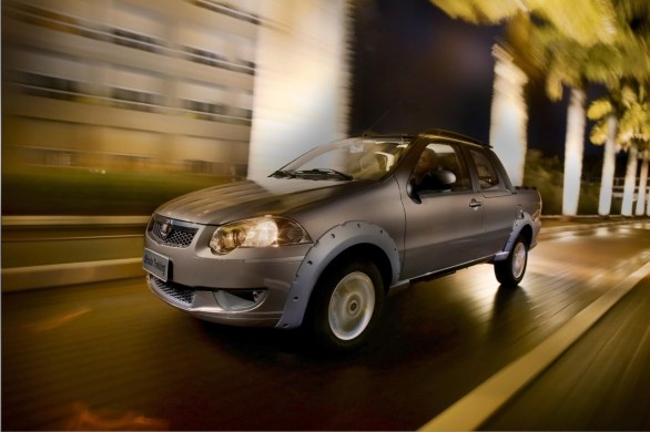 Fiat presenta tre novità per il mercato brasiliano, la Siena EL, la Palio e la Strada my2013