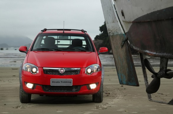 Fiat presenta tre novità per il mercato brasiliano, la Siena EL, la Palio e la Strada my2013