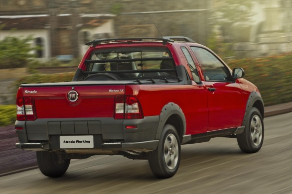 Fiat presenta tre novità per il mercato brasiliano, la Siena EL, la Palio e la Strada my2013