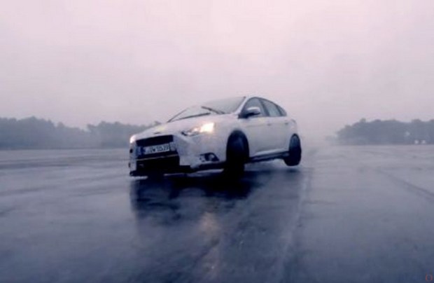 Ford Focus RS 2015 teaser