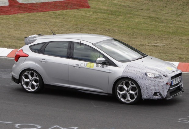 Ford Focus RS: foto spia al Nurburgring