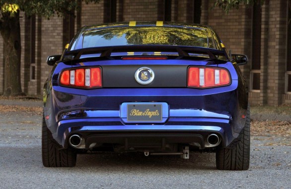 Ford Mustang Blue Angels edition