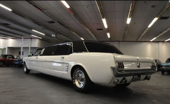 Ford Mustang Limousine