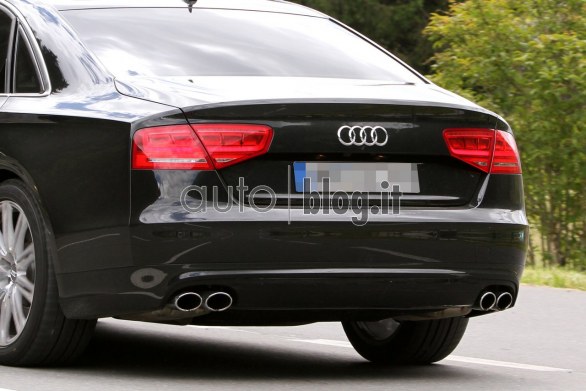 Foto spia Audi S8