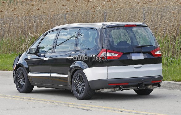 Foto spia Ford Galaxy 2013