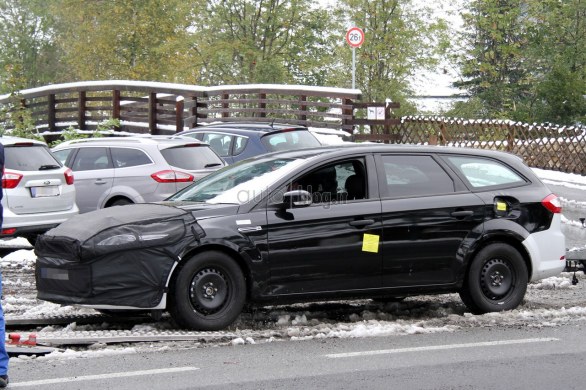 foto spia Ford Mondeo SW
