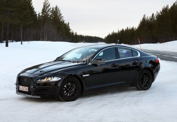 Foto spia Jaguar XS