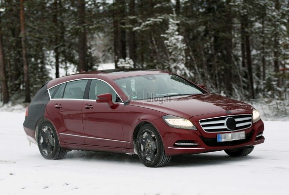 Foto spia Mercedes CLS Shooting Brake