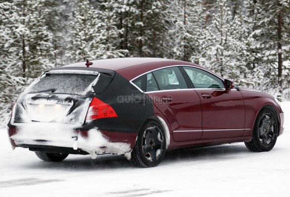 Foto spia Mercedes CLS Shooting Brake