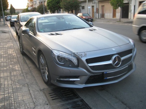 Foto spia Mercedes SL R231: due esemplari provenienti da Nardò