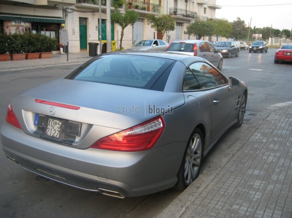 Foto spia Mercedes SL R231: due esemplari provenienti da Nardò